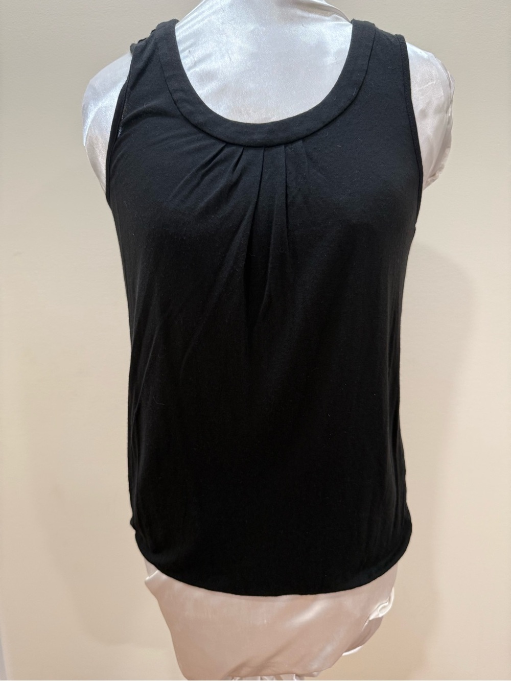 LOFT Ann Taylor Black Pleated Scoop Neck Tank ( sz SP)